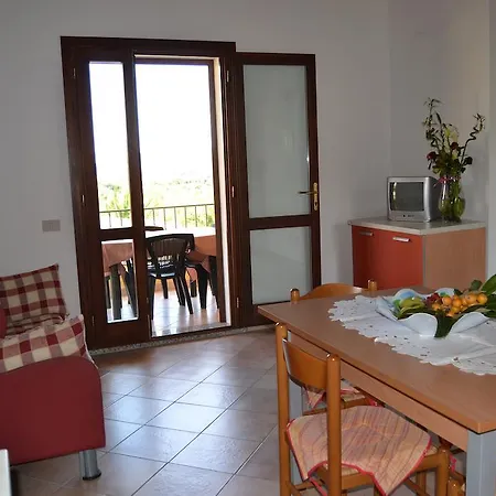 L'uddastru דירה *