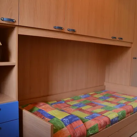 L'uddastru 아파트 부도니