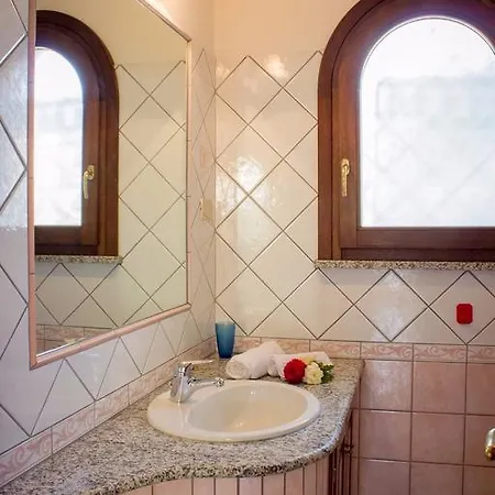 L'uddastru 아파트 *